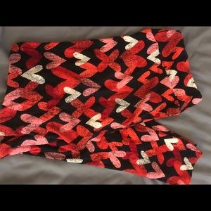 LuLaRoe VALENTINES DAY TC Leggings